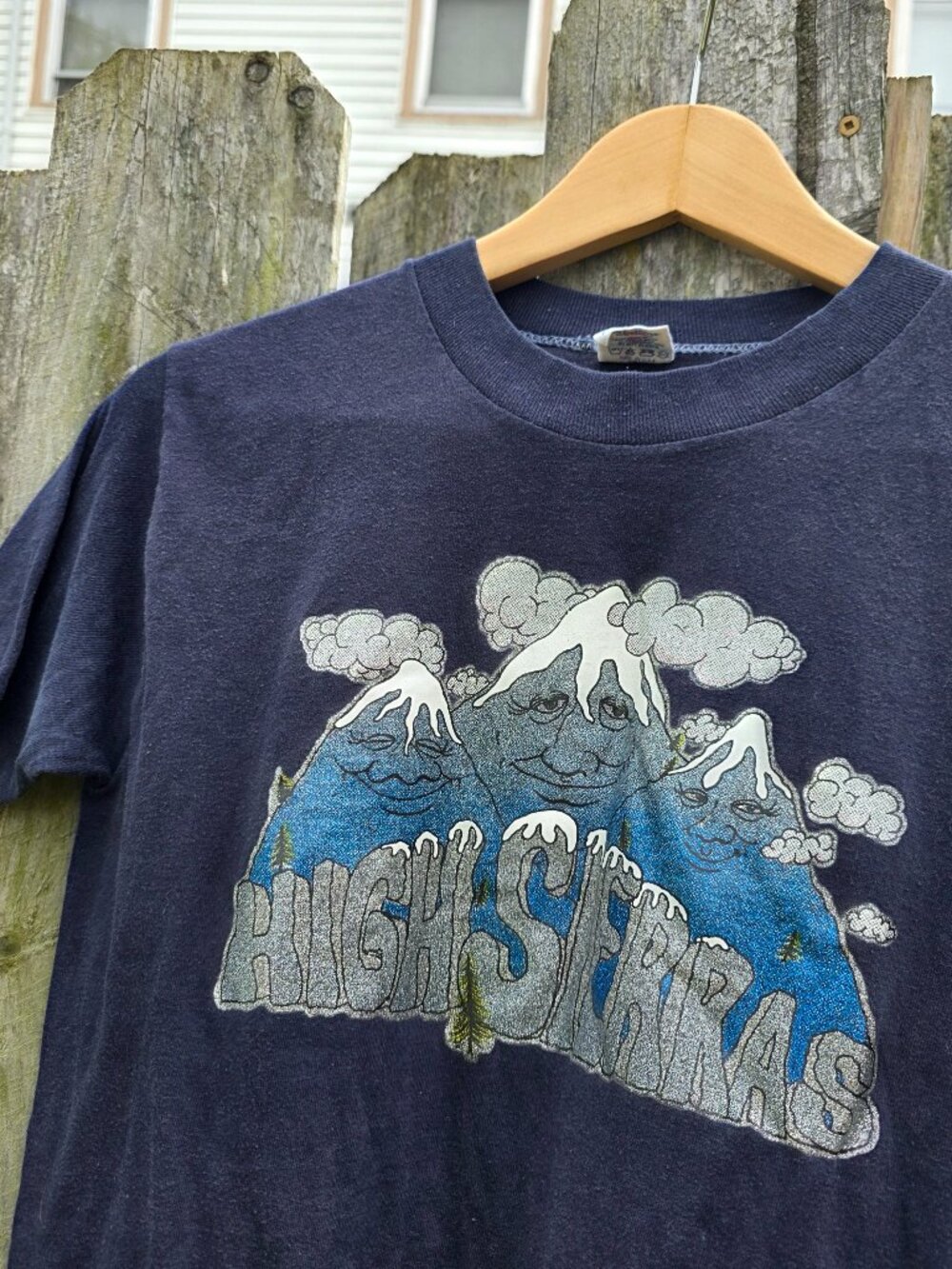 True Vintage High Sierra Stoner Blokecore Skater Alt Indie Wester Tshirt